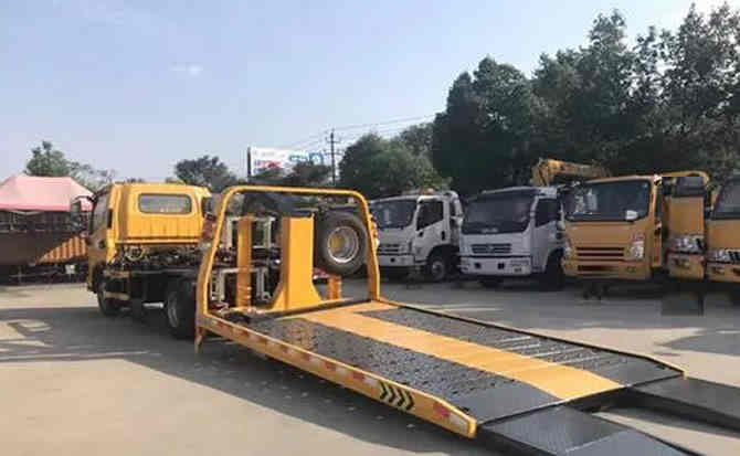 临潭汽车中途维修案例